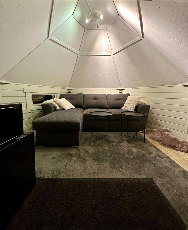 Vila Camp Caroli Hobbit Hut Jukkasjärvi Exteriér fotografie
